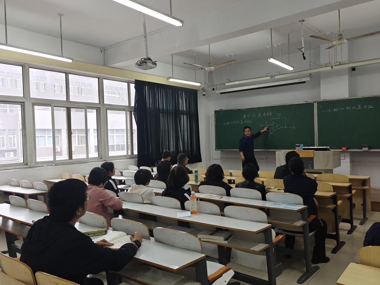 电工电子1.jpg